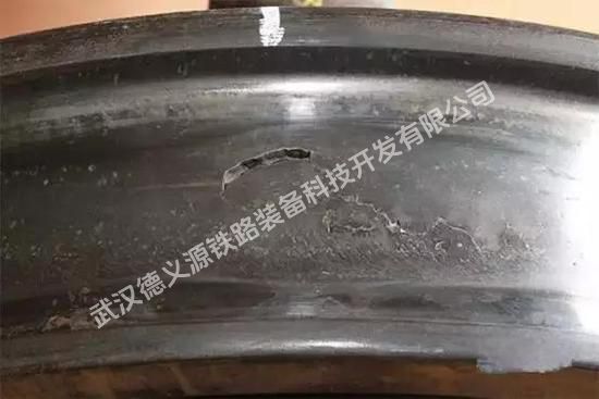 火車(chē)輪踏面?zhèn)跇?biāo)準(zhǔn)：定義、分類(lèi)、檢測(cè)與處置